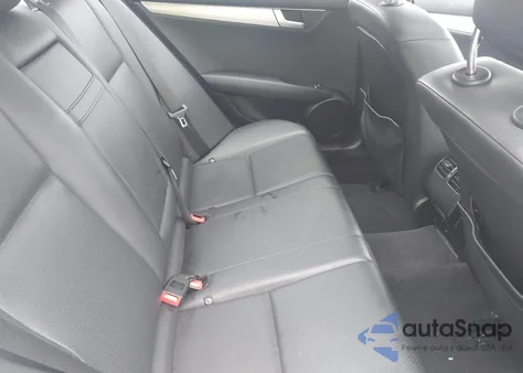 2014 Mercedes-Benz C 300 Sport 4Matic из США, поврежденный, VIN WDDGF8AB8EG192199